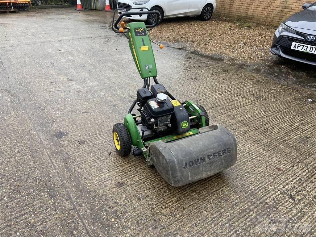 John Deere 220C 农业机械-其他
