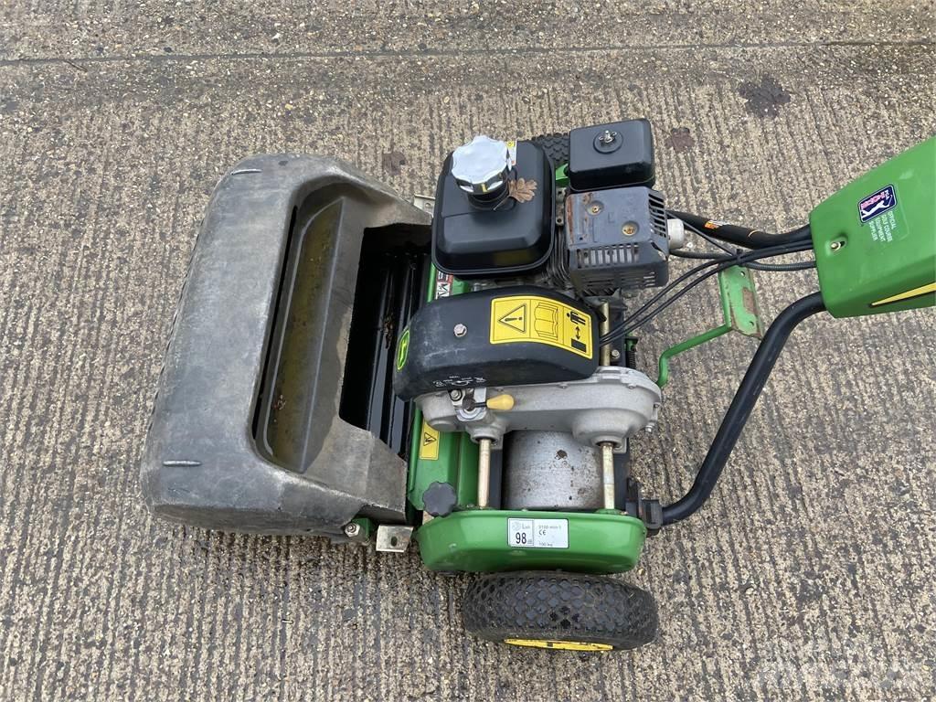 John Deere 220C 农业机械-其他
