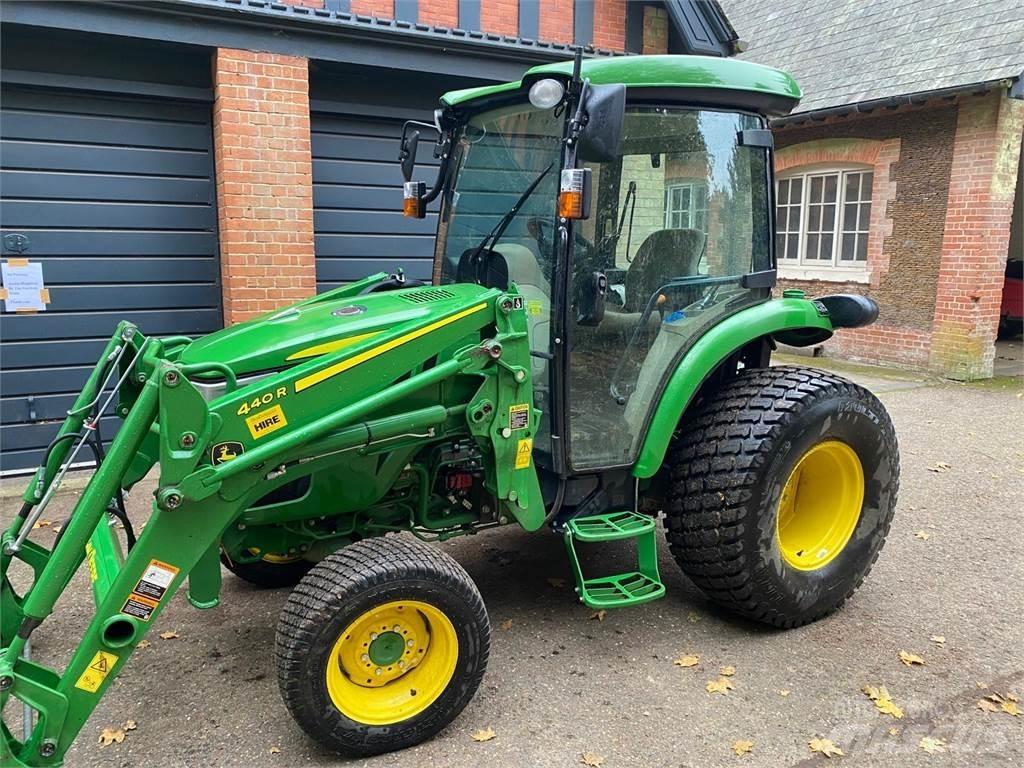 John Deere 4066R 小型拖拉机