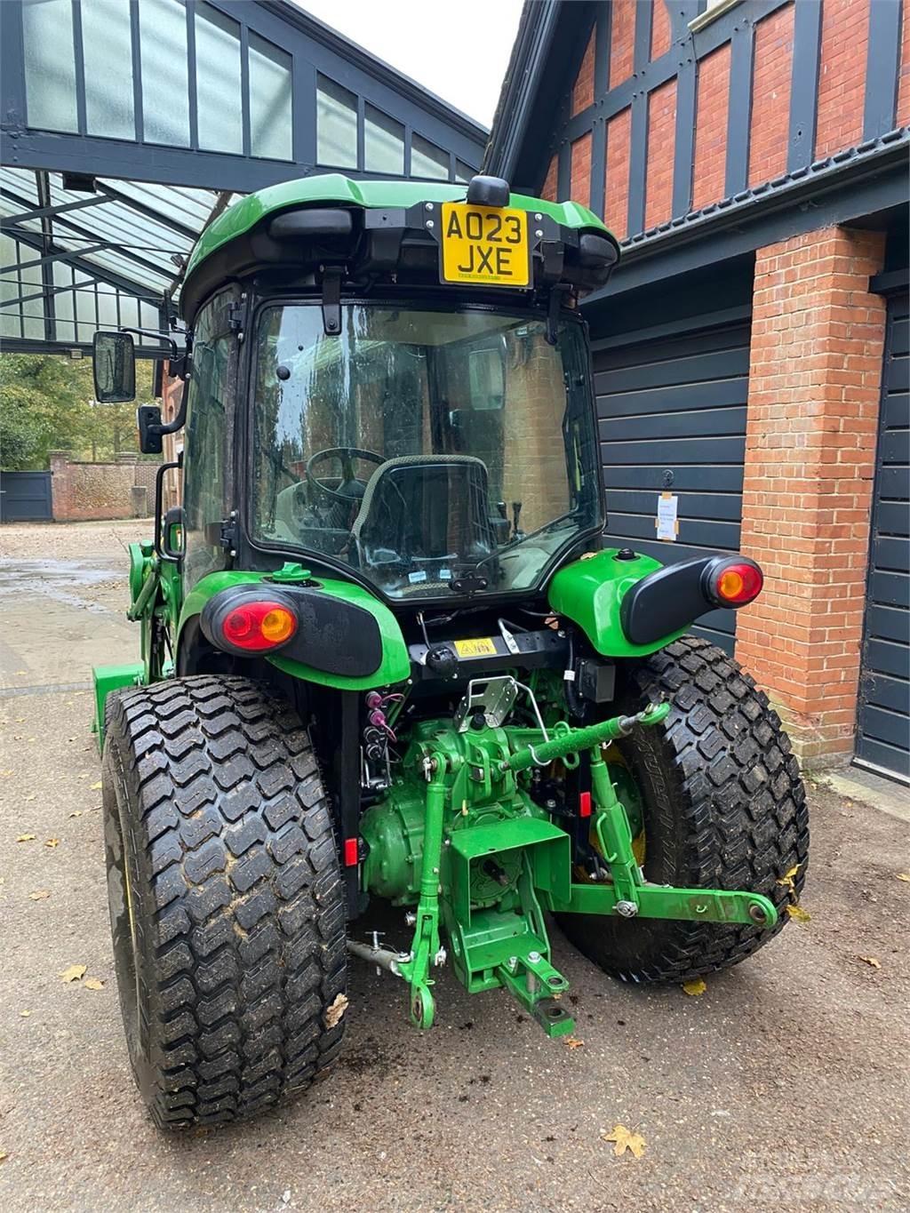 John Deere 4066R 小型拖拉机