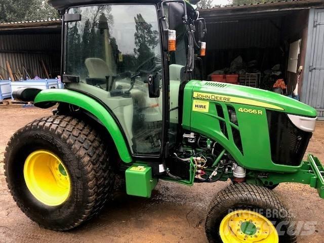 John Deere 4066R 小型拖拉机