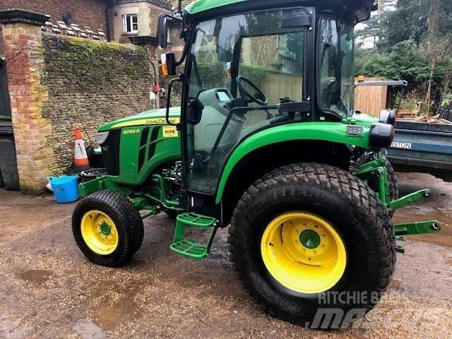 John Deere 4066R 小型拖拉机