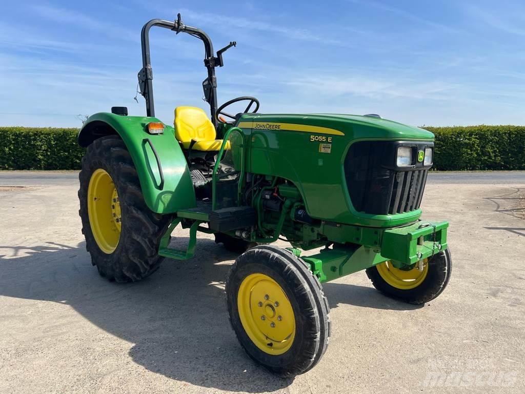 John Deere 5055E 拖拉机/农用车
