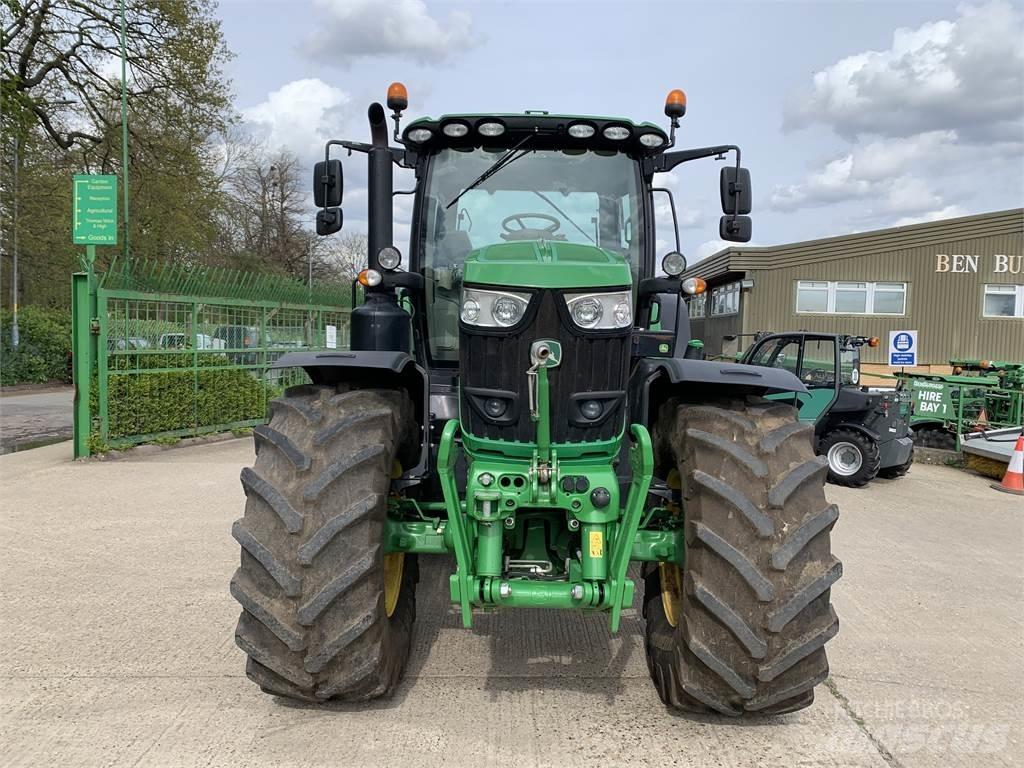 John Deere 6215R 拖拉机/农用车