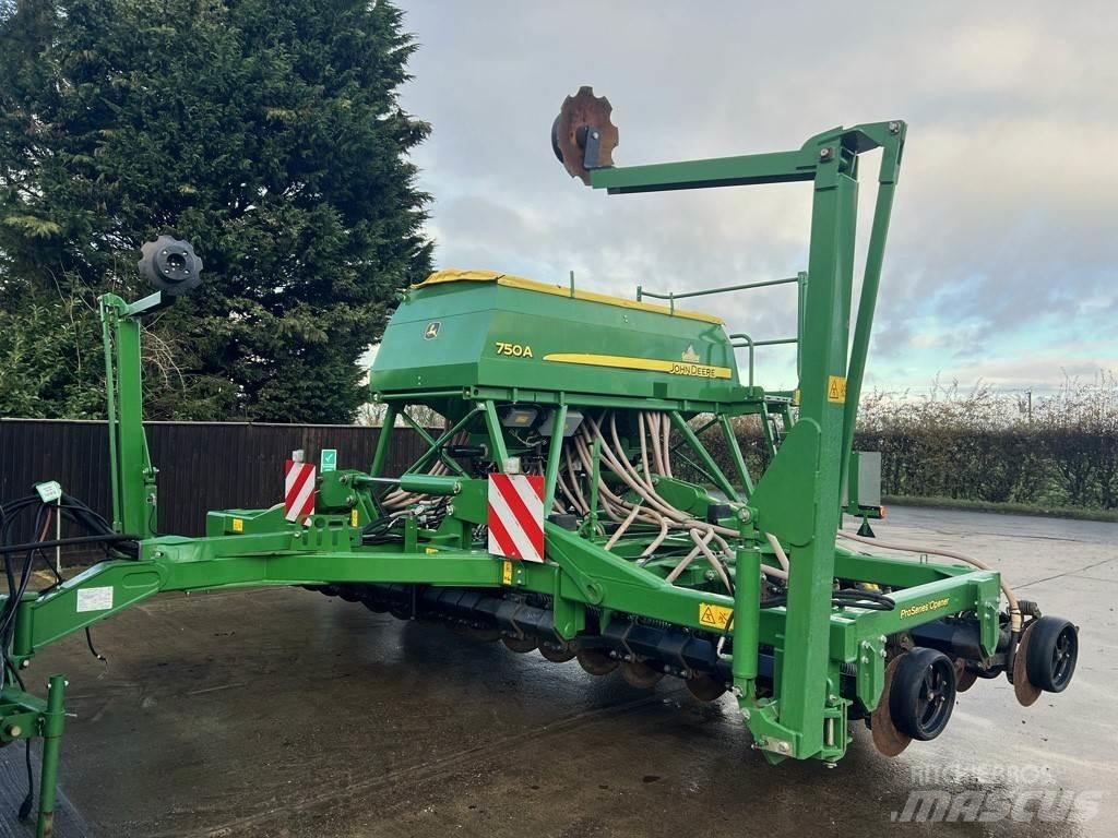 John Deere 750A 条播机