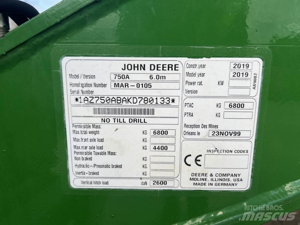 John Deere 750A 条播机