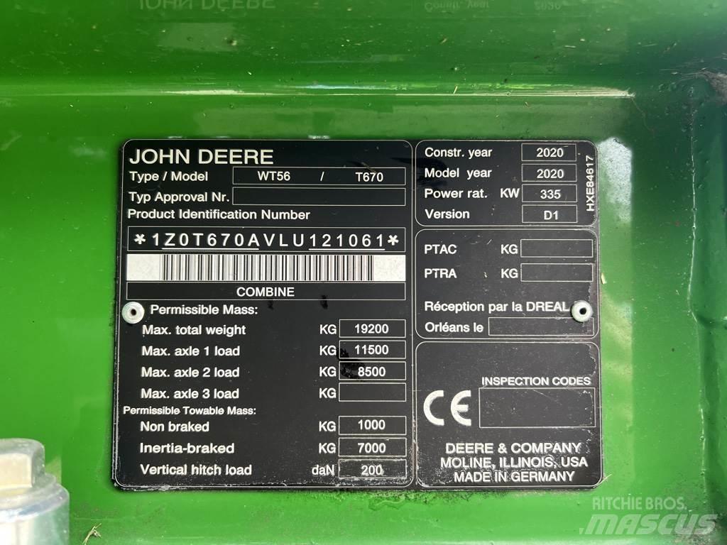 John Deere T670I 联合收割机