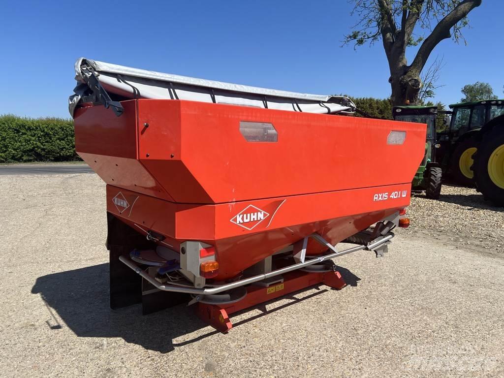 Kuhn AXIS 40.1WT 矿物肥料撒播机