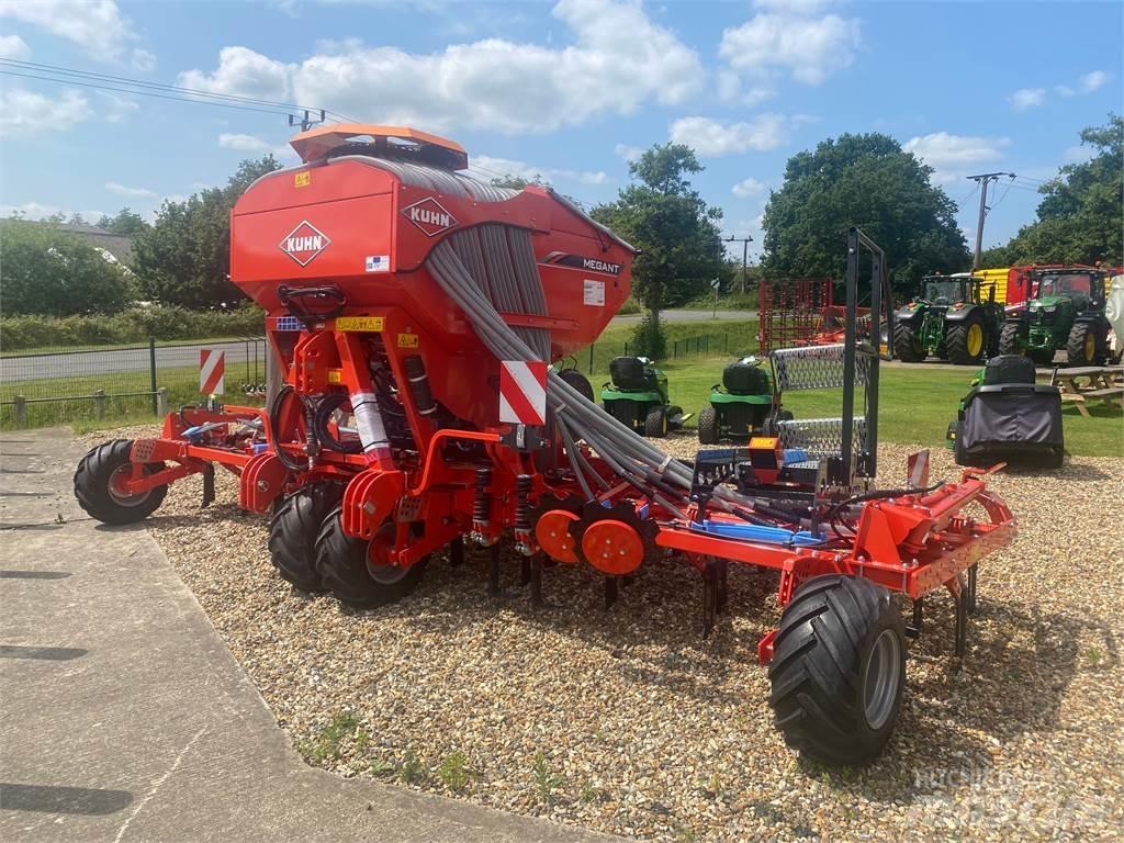 Kuhn MEGANT 602R 条播机