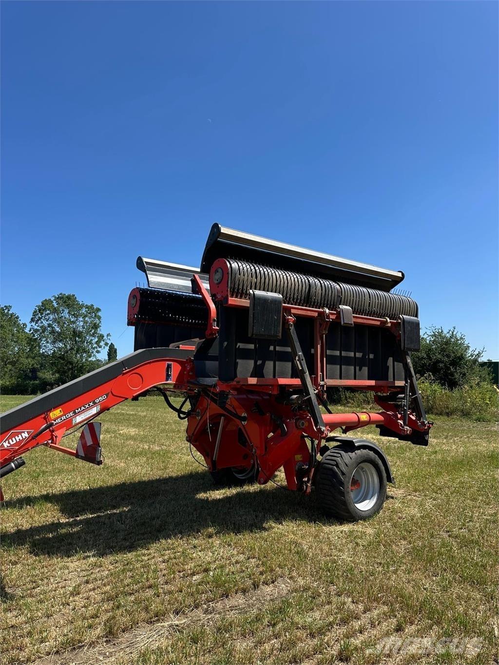 Kuhn MERGEMAXX950 牧场割草机和切顶器