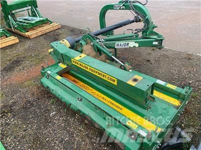 Major 2000 OSRM 牧场割草机和切顶器