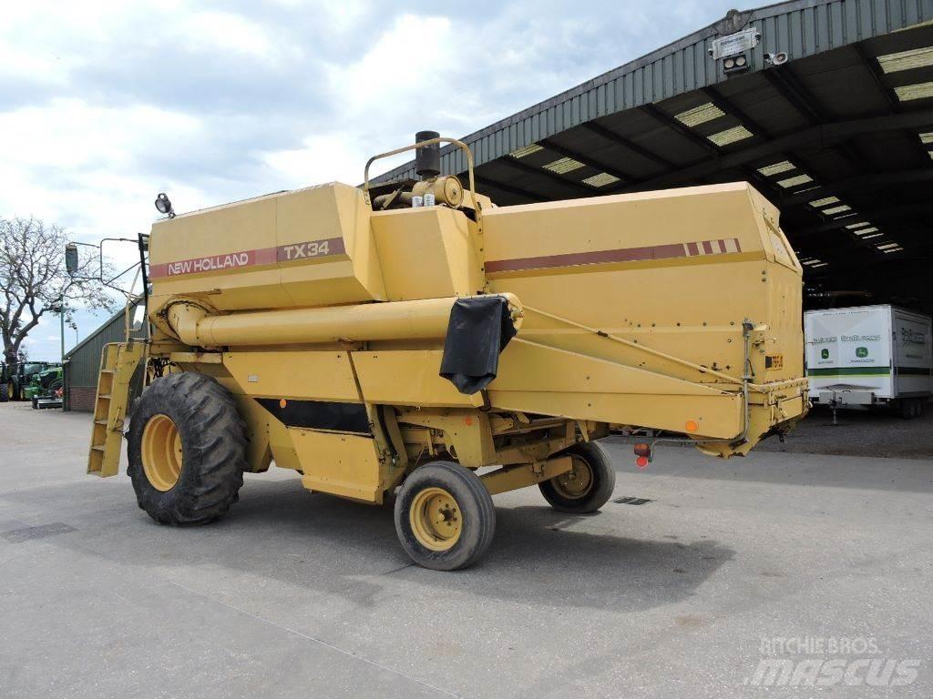 New Holland TX34 联合收割机