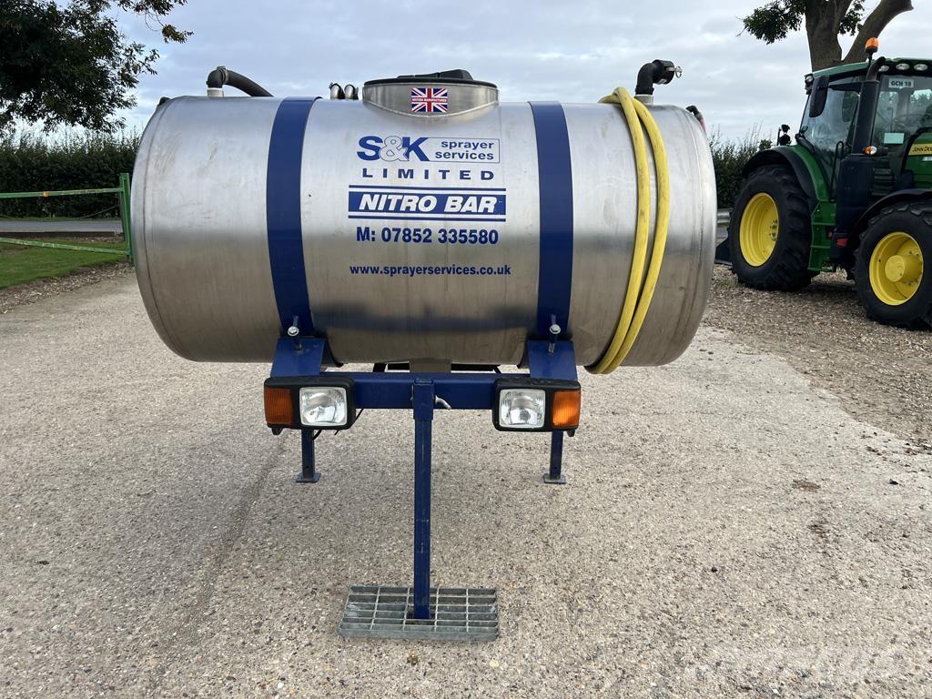  NITRO BAR 矿物肥料撒播机