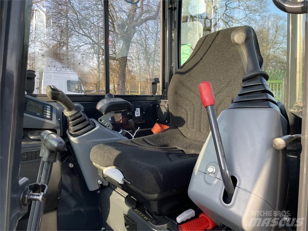 Yanmar VIO26-6 中型挖掘机