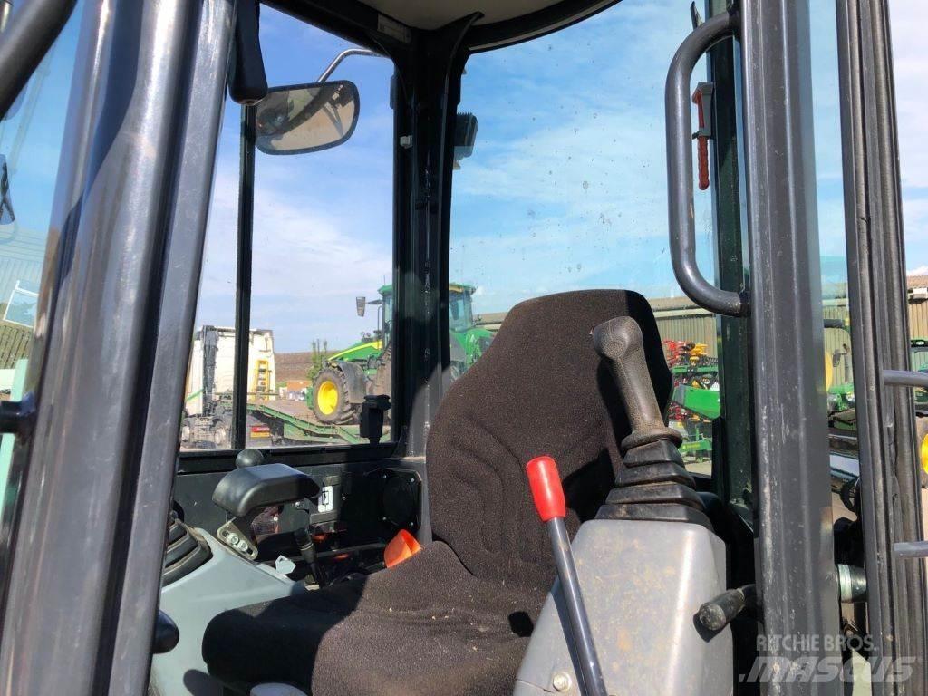 Yanmar VIO26-6 中型挖掘机