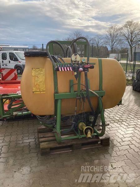 Amazone US604T 牵引式喷雾机