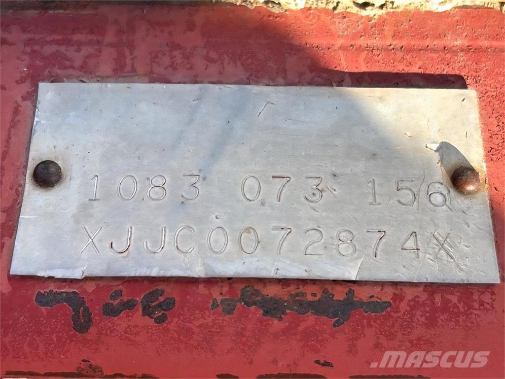 Case IH 1083 联合收割机