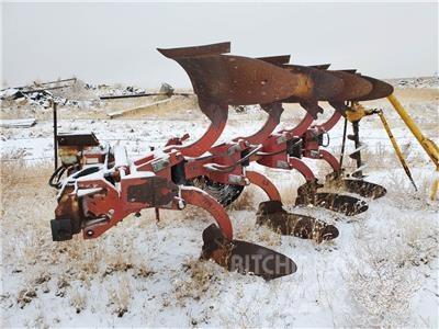 Case IH 145 传统犁