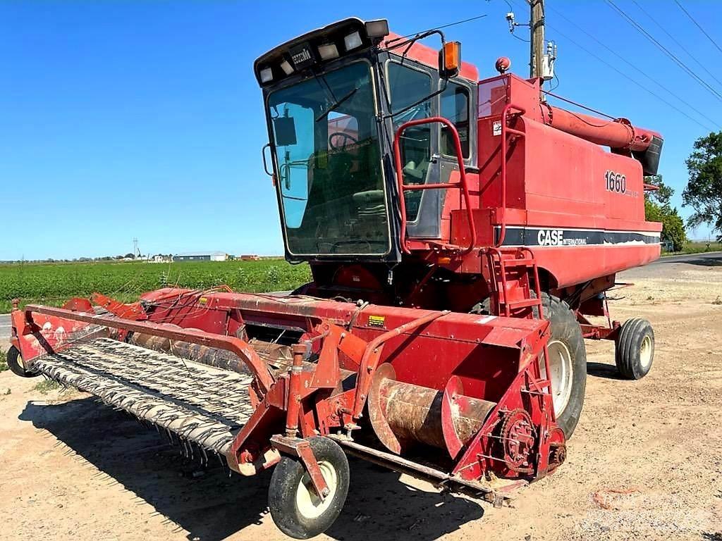 Case IH 1660 联合收割机