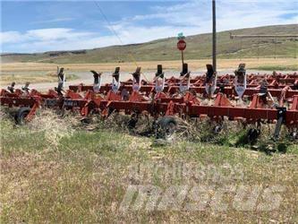Case IH 1820 弹簧中耕机