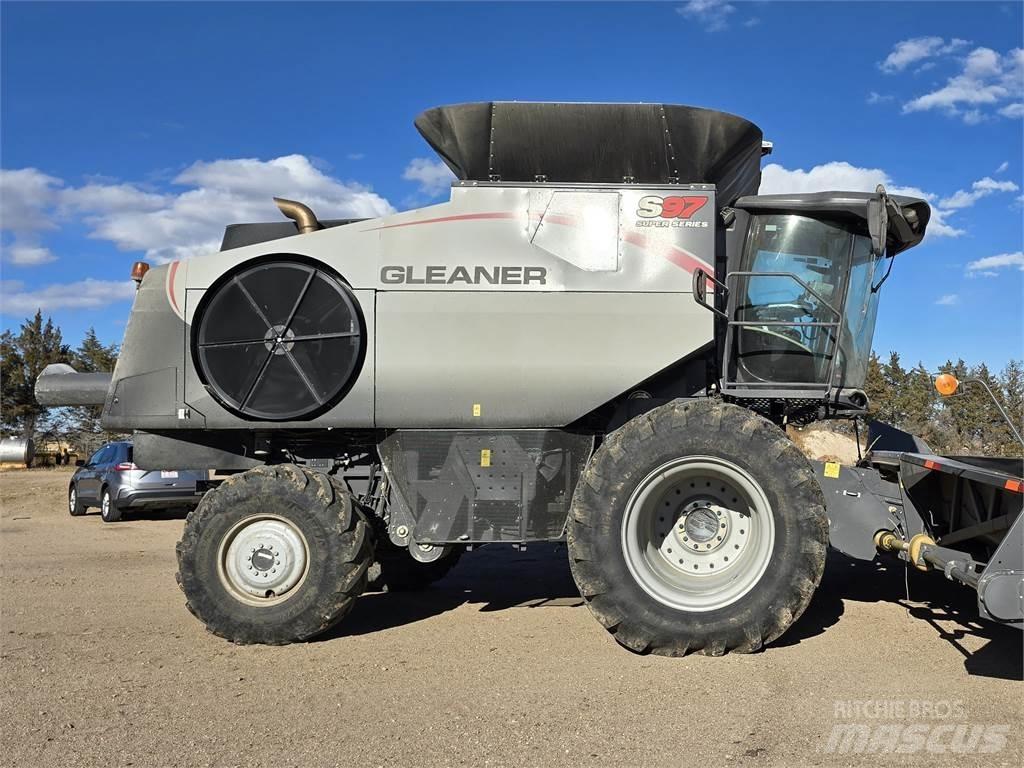 Gleaner S97 联合收割机