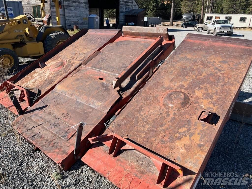 Hesston BA49 货物钳车