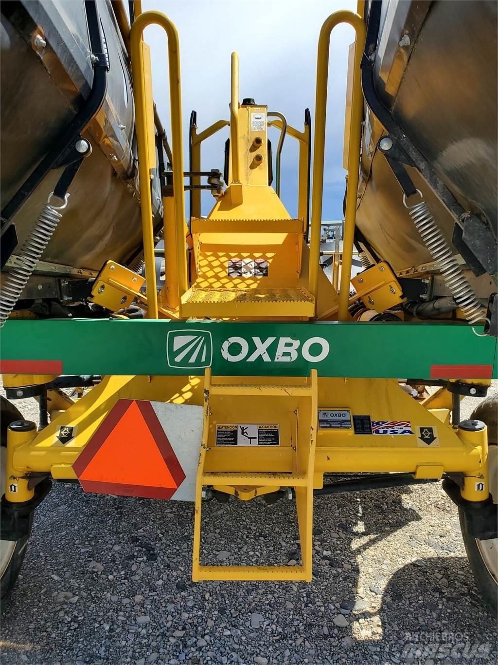 Oxbo 2334 牧草包膜机
