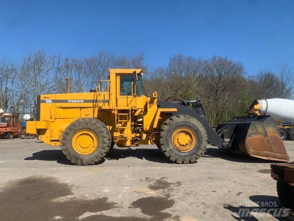 Volvo L330C 轮式装载机