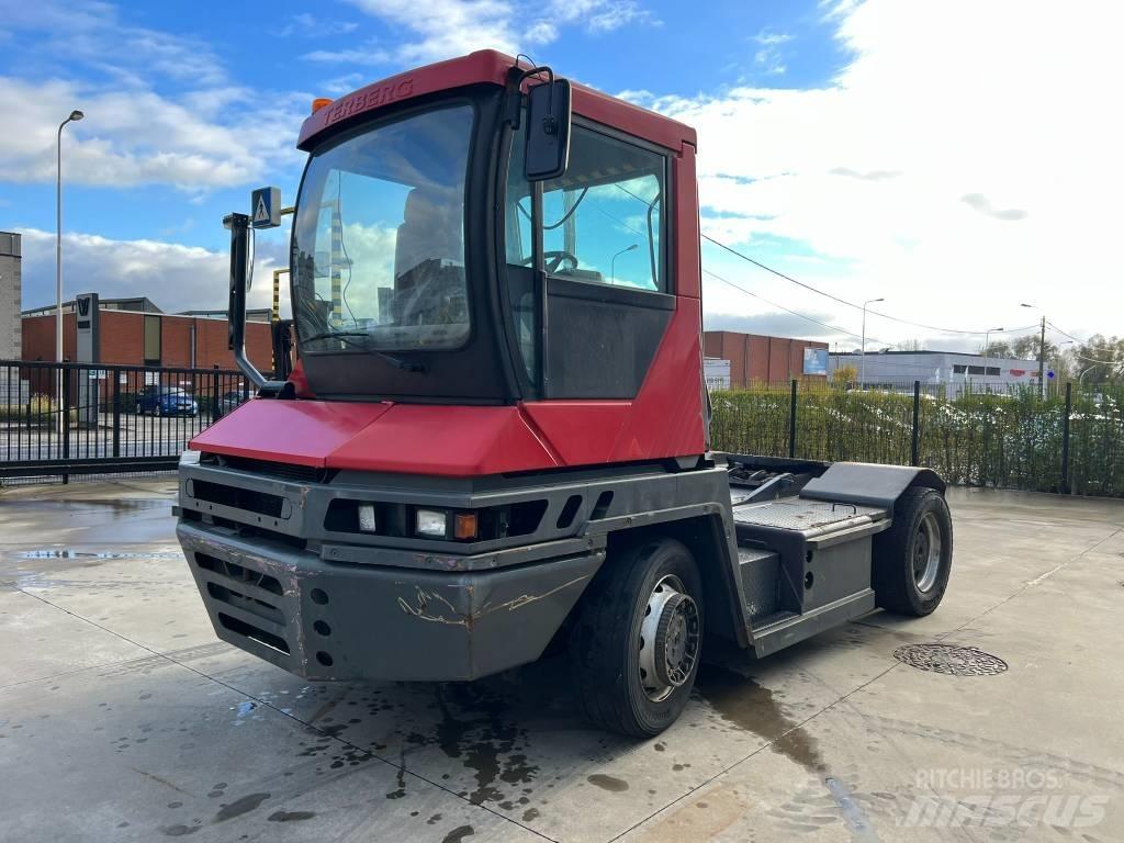 Terberg RT222 码头牵引车