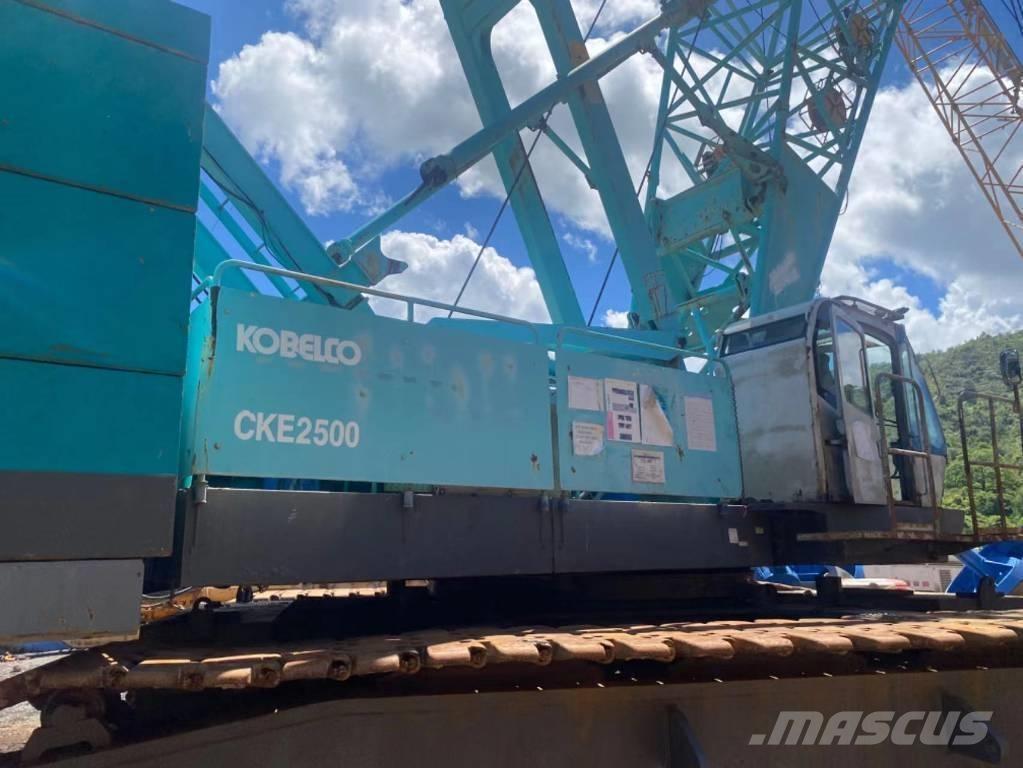 Kobelco CKE 2500 履带起重机