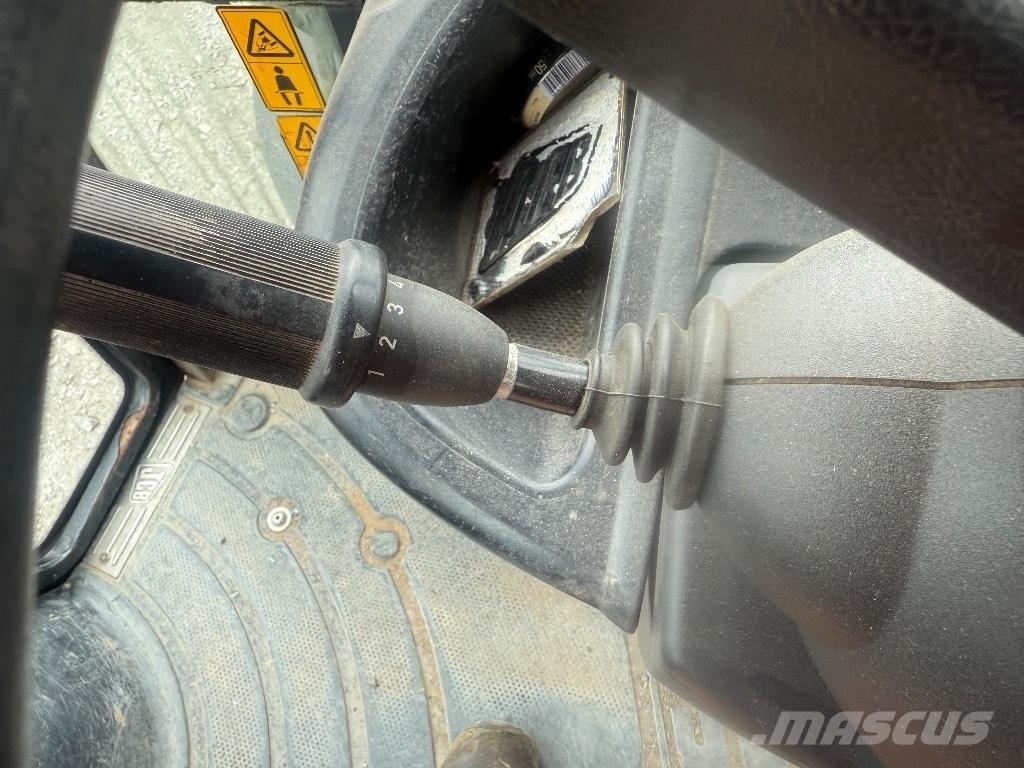 JCB 3 CX 反铲装载机
