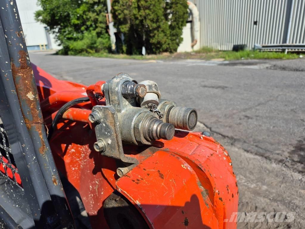 Kubota SVL 75-2 滑移装载机