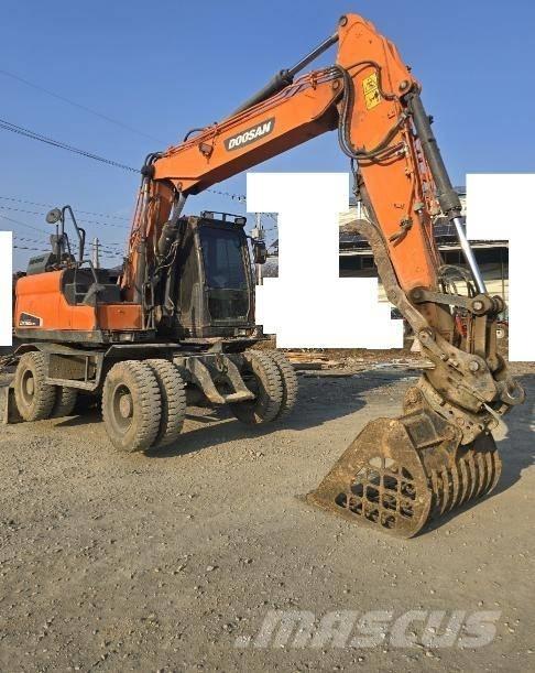 Doosan DX 140 W-5 轮式挖掘机