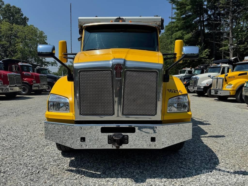 Kenworth T 880 自卸式货车