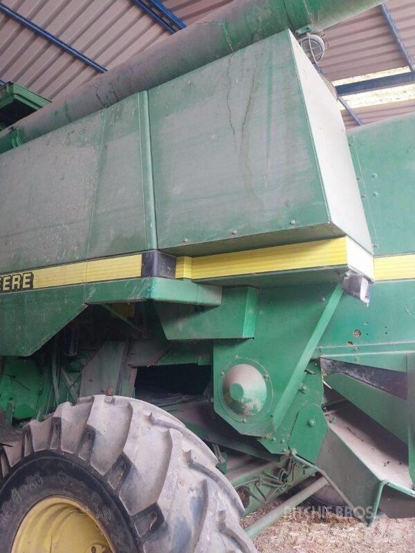 John Deere CTS Rice 联合收割机