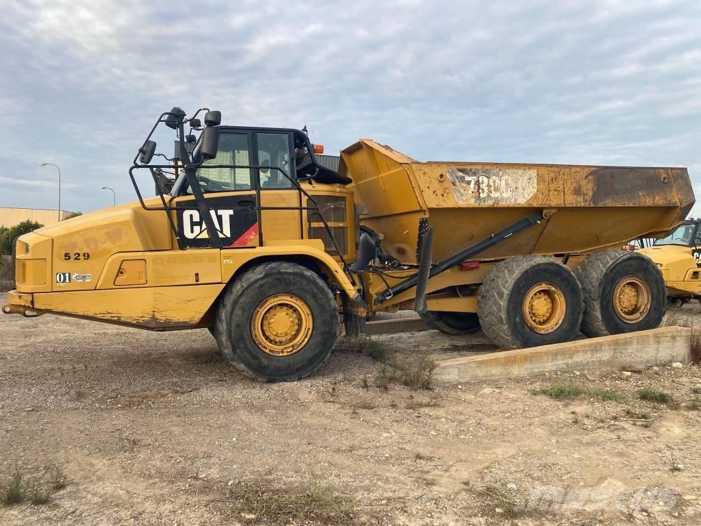CAT 730 C 铰接式自卸车