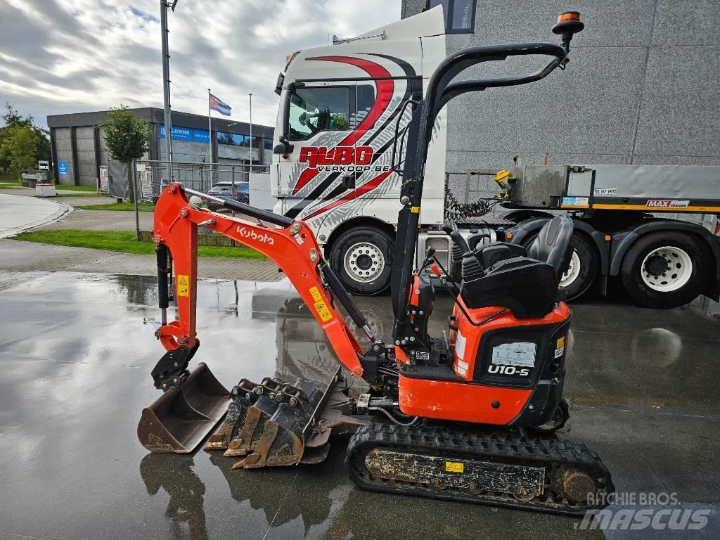 Kubota U 10 小型挖掘机