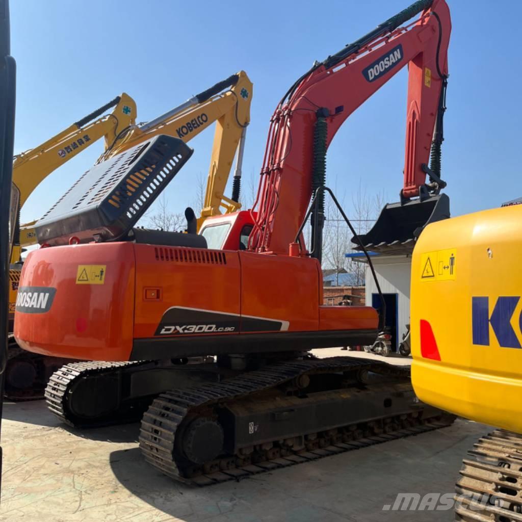 Doosan DX 300 履带挖掘机