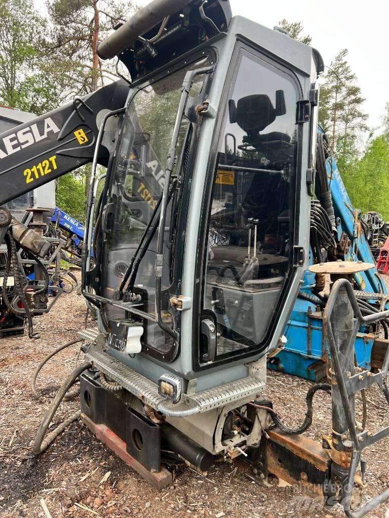 Kesla 2112T 木材起重机