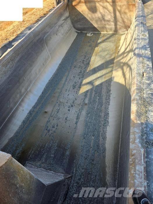 Mercedes-Benz 3951 翻斗车\公路型自卸车