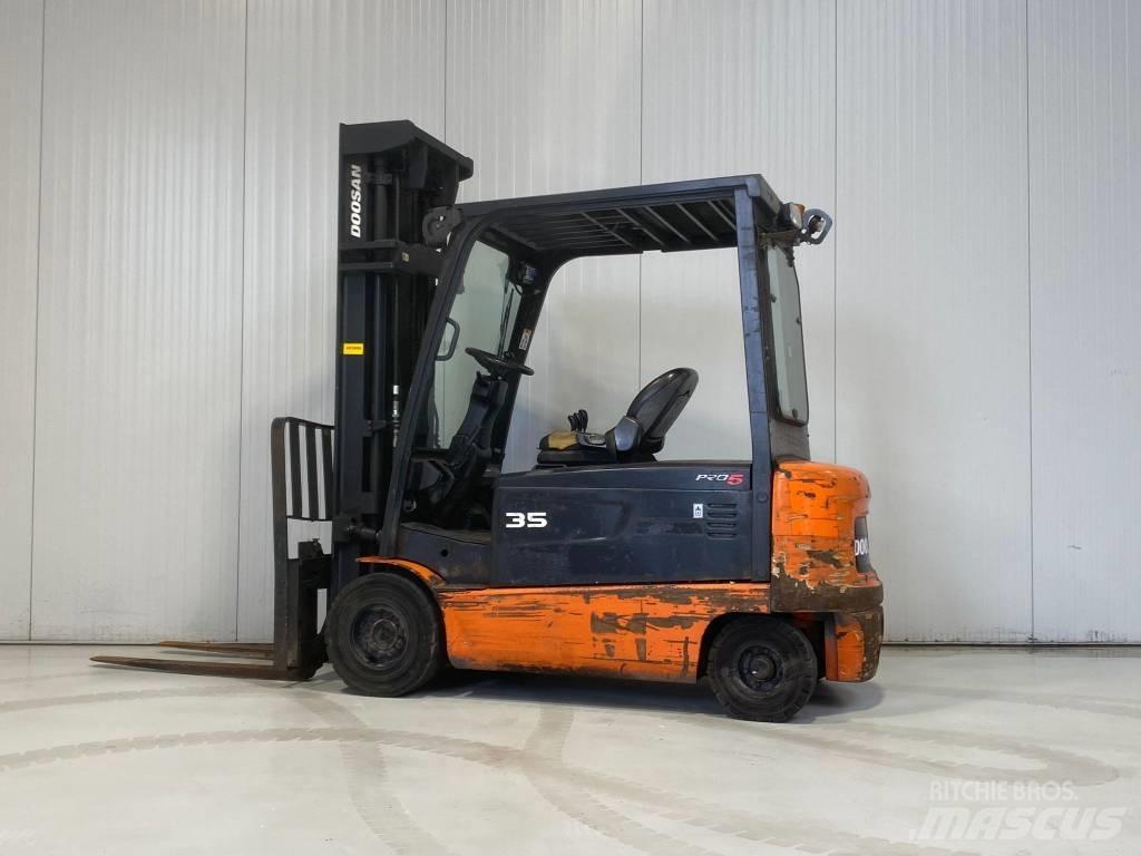 Doosan B35X-5 电动叉车