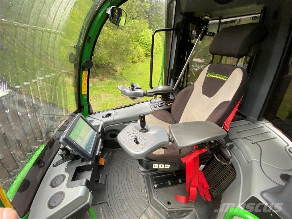 John Deere 1270 G 收割机
