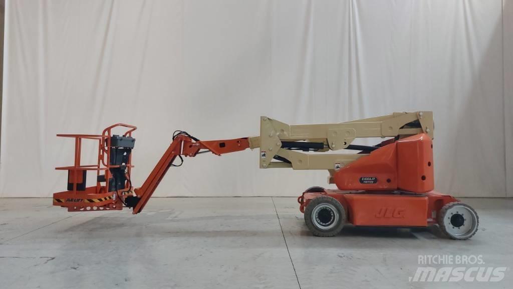 JLG E 400 AJPN 曲臂高空工作平台
