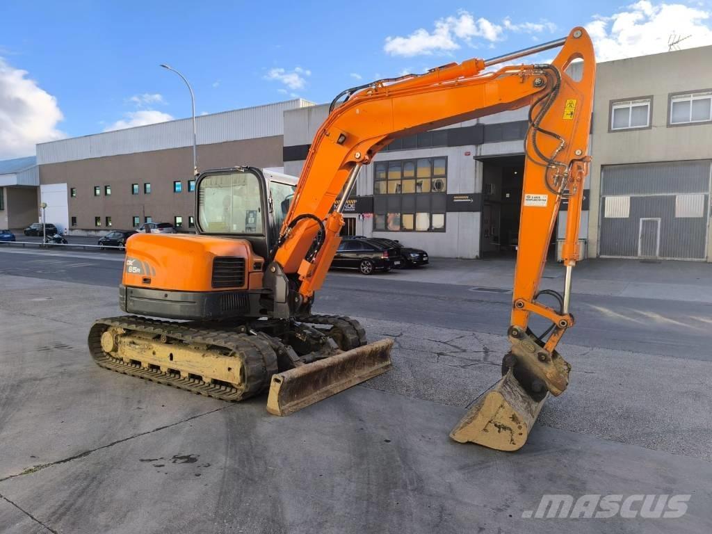Doosan DX 85 R-3 中型挖掘机