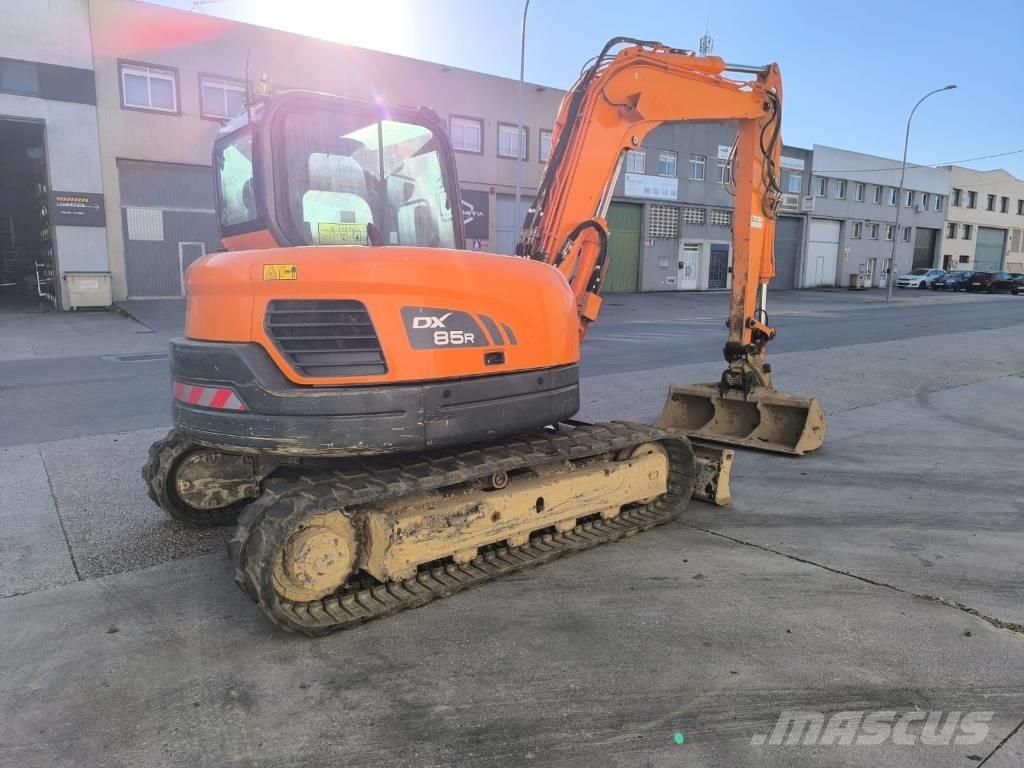 Doosan DX 85 R-3 中型挖掘机