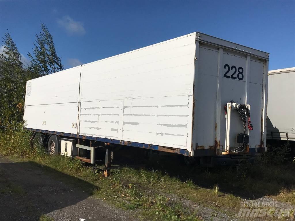 Böse PRSS 18 半挂厢式车