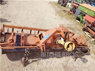 Kuhn HR 302 钉齿耙