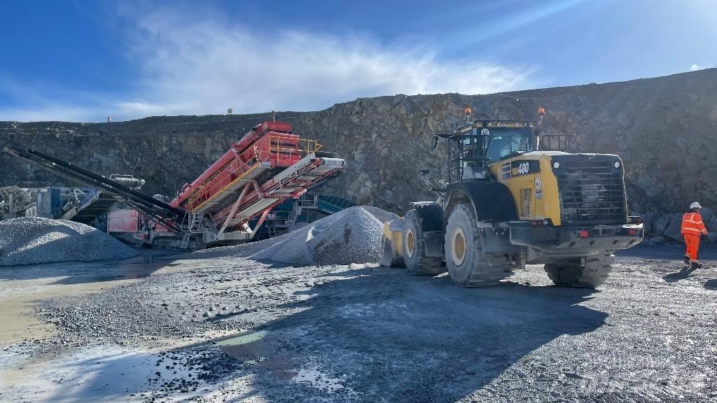 Komatsu WA480 轮式装载机