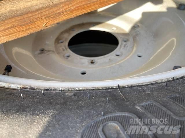 Trelleborg 540/65R34 轮胎、车轮、轮圈