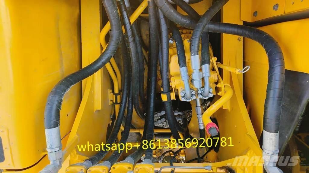 Komatsu PC 240-8 中型挖掘机